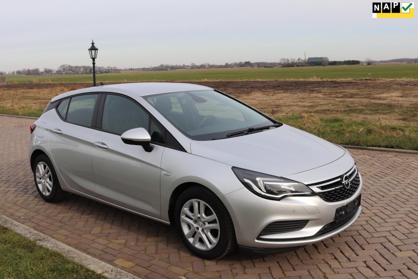 Opel Astra - 1.6 CDTI Business+ HB 2018 *MARGE* - AutoWereld.nl