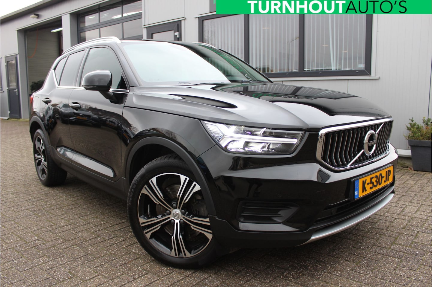 Volvo XC40 - 1.5 T4 Recharge Inscription Camera | Climate Pack | Trekhaak - AutoWereld.nl