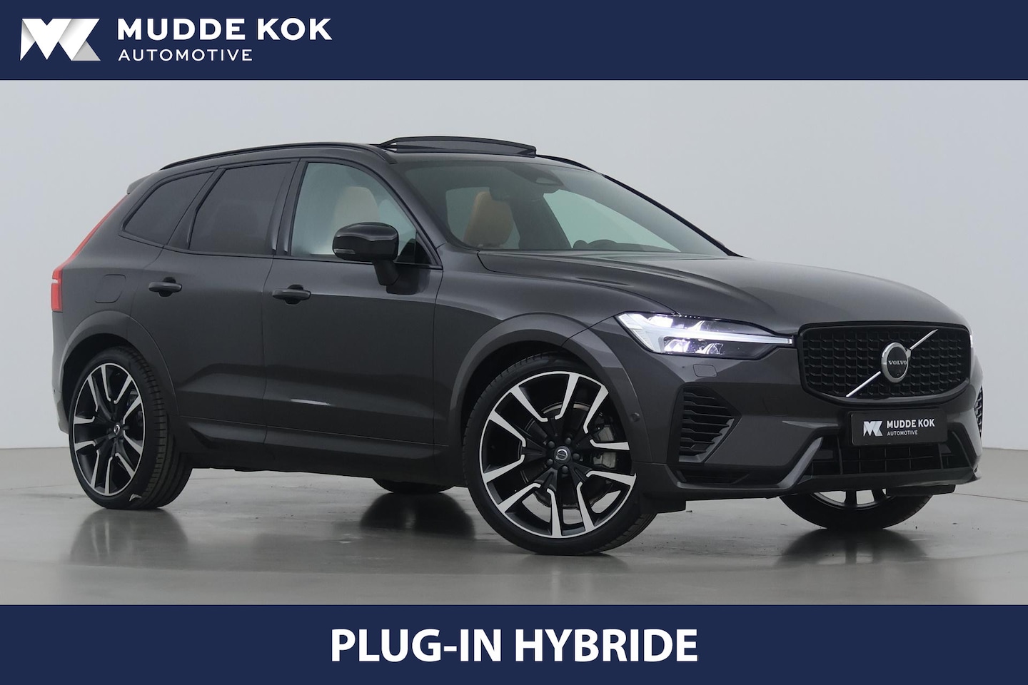 Volvo XC60 - T8 Plug-in hybrid Ultimate Dark | Long Range | Luchtvering | Bowers&Wilkins | 22 Inch | Tr - AutoWereld.nl