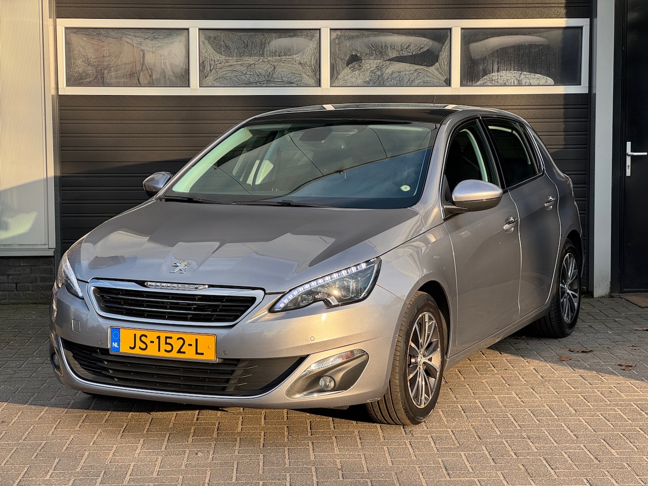 Peugeot 308 - 1.6 THP Première Xenon/Led, Pano, Keyless, Navi, Climate, Cruise Control, - AutoWereld.nl