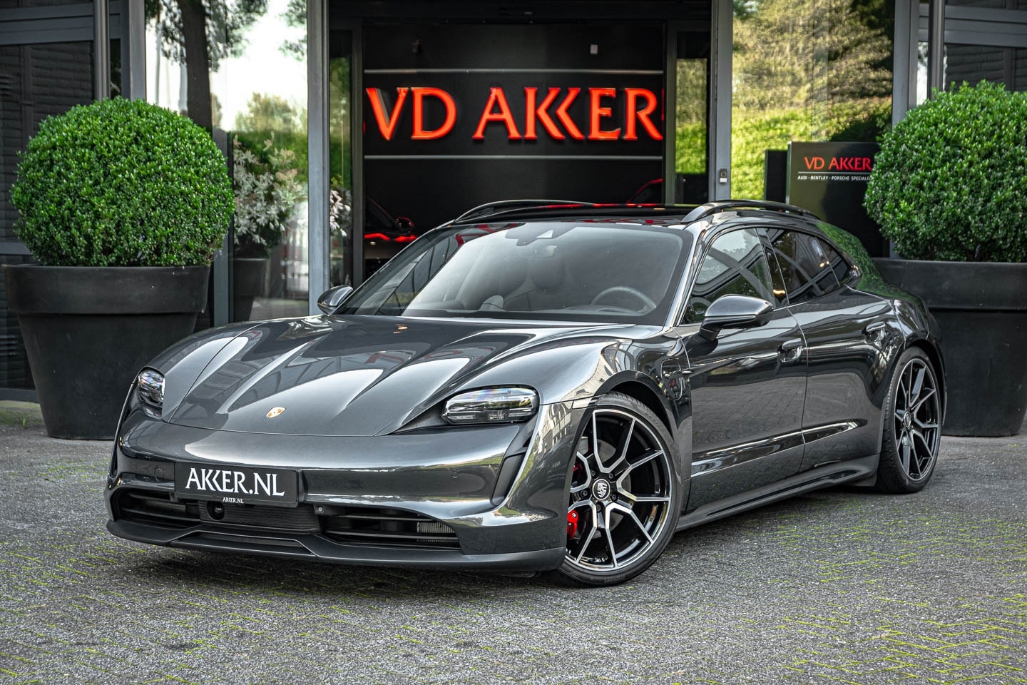 Porsche Taycan Sport Turismo - 4S PERF.ACCU PLUS+BOSE+SPORT CHRONO - AutoWereld.nl