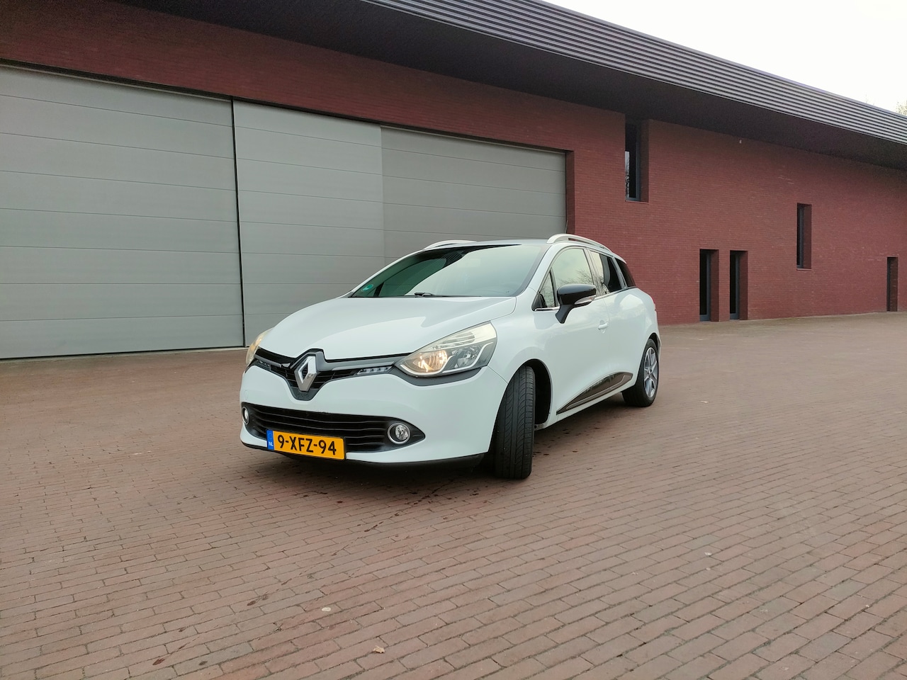 Renault Clio Estate - 0.9 TCe Night&Day - AutoWereld.nl