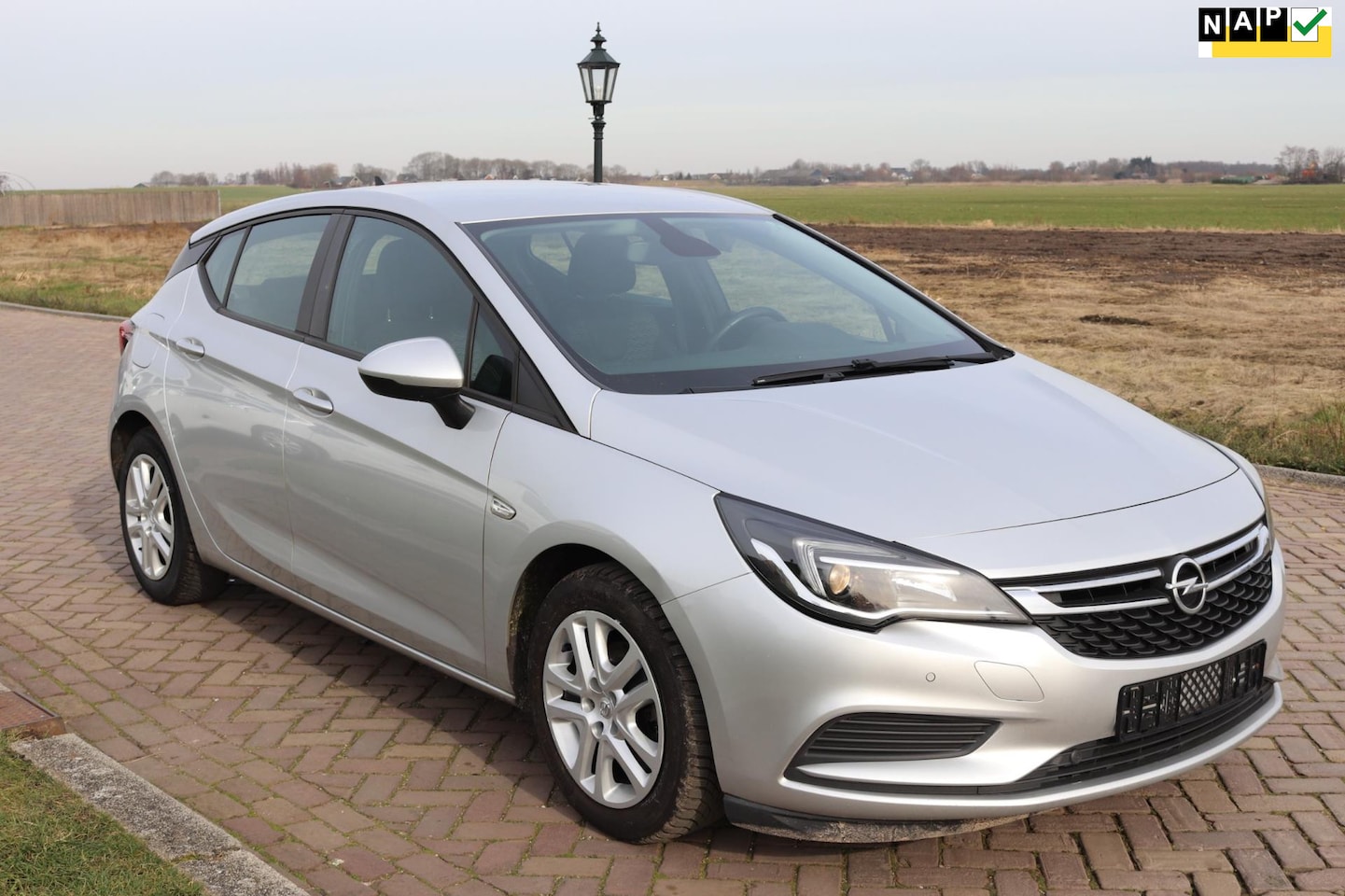 Opel Astra - 1.6 CDTI Business+ HB 2018 - AutoWereld.nl