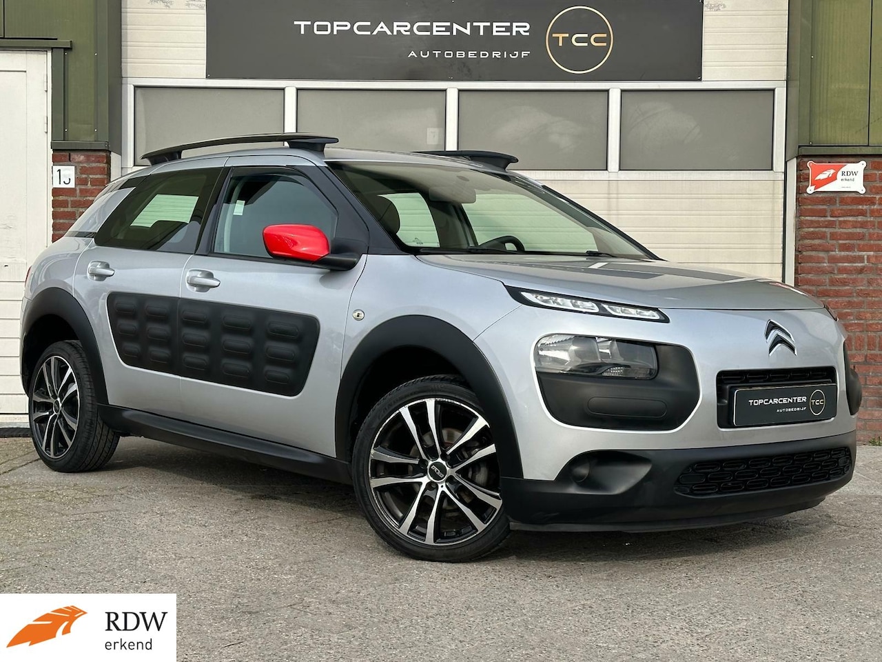 Citroën C4 Cactus - 1.2 PureTech Feel/NAVI/PARKS/CAMERA/CRUISE - AutoWereld.nl