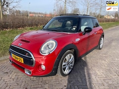 MINI Cooper S - 2.0 -Aut-pano-Navi