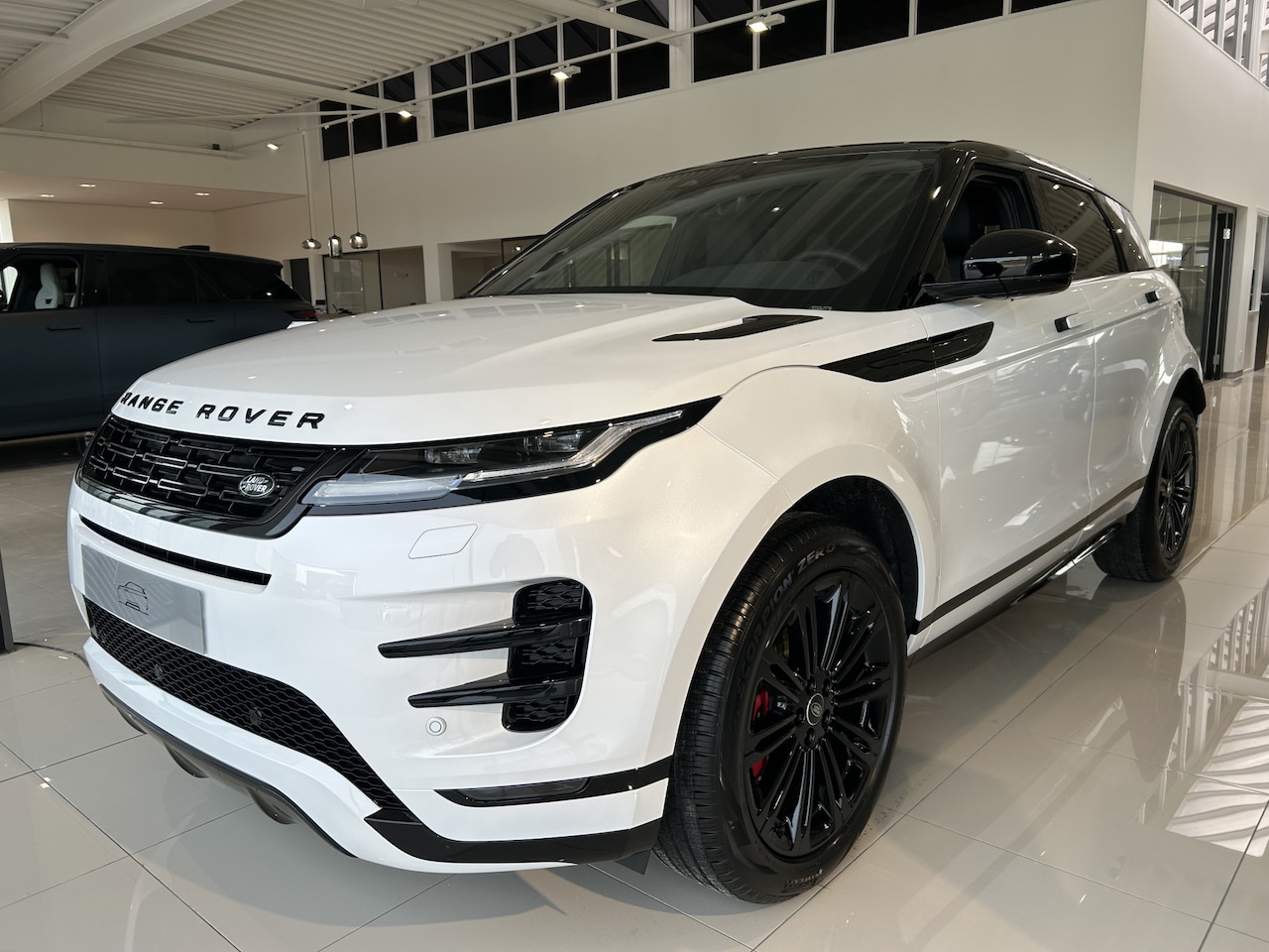 Land Rover Range Rover Evoque - P270e PHEV AWD Dynamic SE Limited Edition NIEUW | Direct leverbaar | Panoramisch schuif-/k - AutoWereld.nl