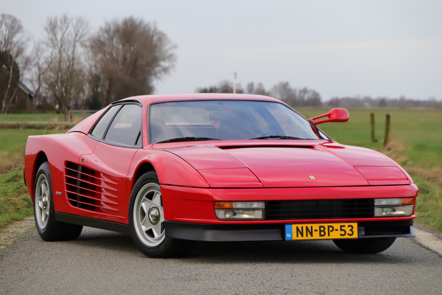 Ferrari Testarossa - Monospecchio - AutoWereld.nl