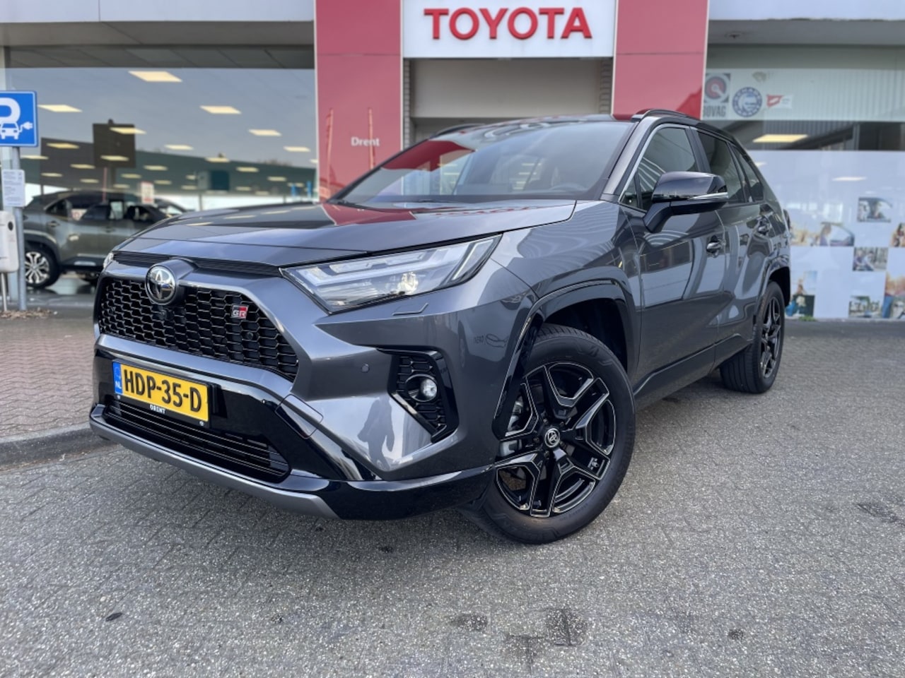 Toyota RAV4 - 2.5 Hyb AWD GR SPORT | Trekhaak | 360 graden camera | Stuur + St - AutoWereld.nl