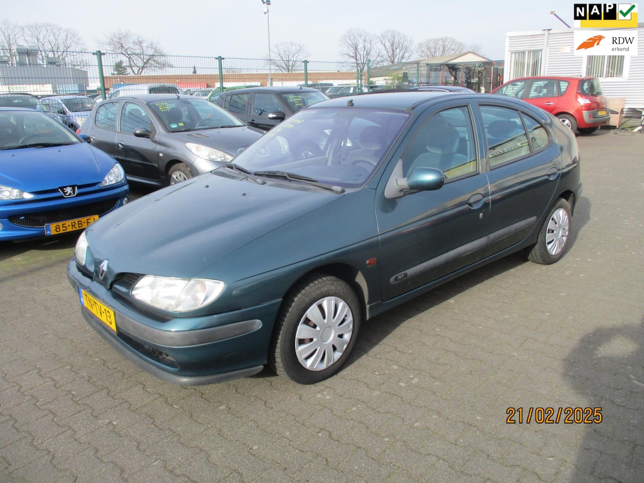 Renault Mégane - Renault Mégane 1.6e RT 5drs-airco-ZEER WEINIG KM - AutoWereld.nl