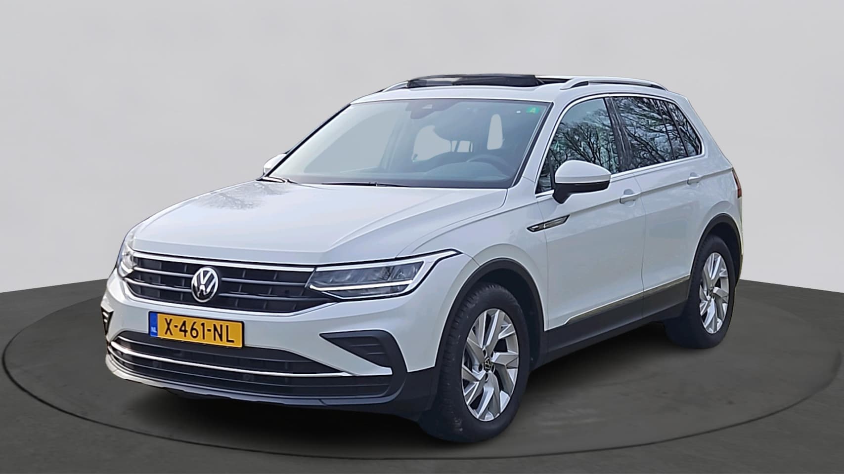 Volkswagen Tiguan - 1.5 TSI 150pk Life Business DSG / Panoramadak / Stoel+Stuurverwarming / Camera - AutoWereld.nl