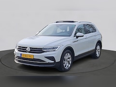 Volkswagen Tiguan - 1.5 TSI 150pk Life Business DSG / Panoramadak / Stoel+Stuurverwarming / Camera