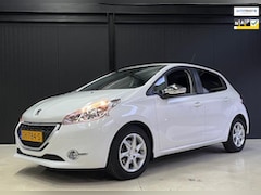 Peugeot 208 - 1.2 PureTech Style/NL auto/Dealer onderhouden/Navigatie/Cruise control/Airco