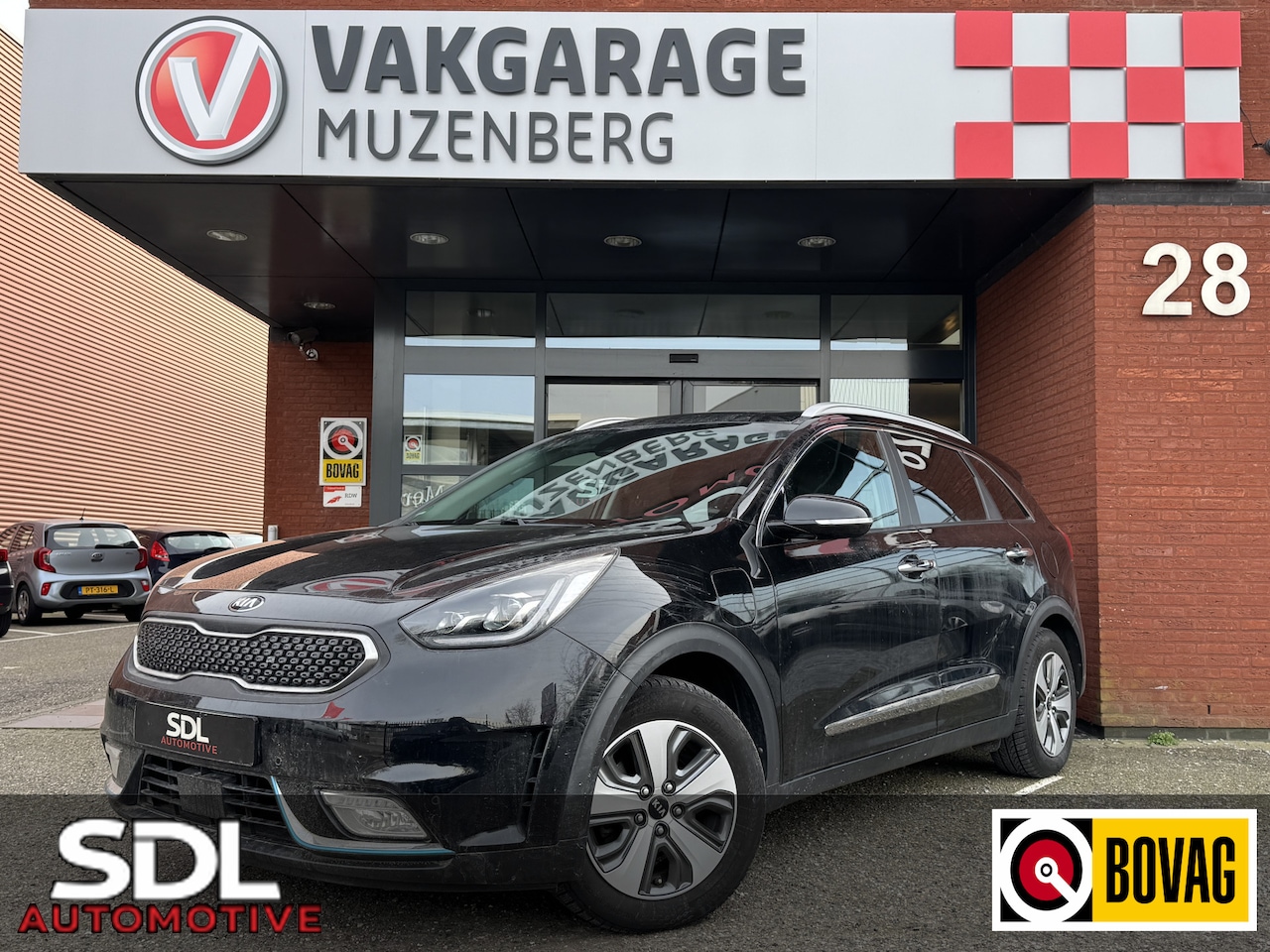 Kia Niro - 1.6 GDi PHEV ExecutiveLine // MEMORY SEATS // JBL PREMIUM AUDIO // SCHUIF / KANTEL DAK // - AutoWereld.nl