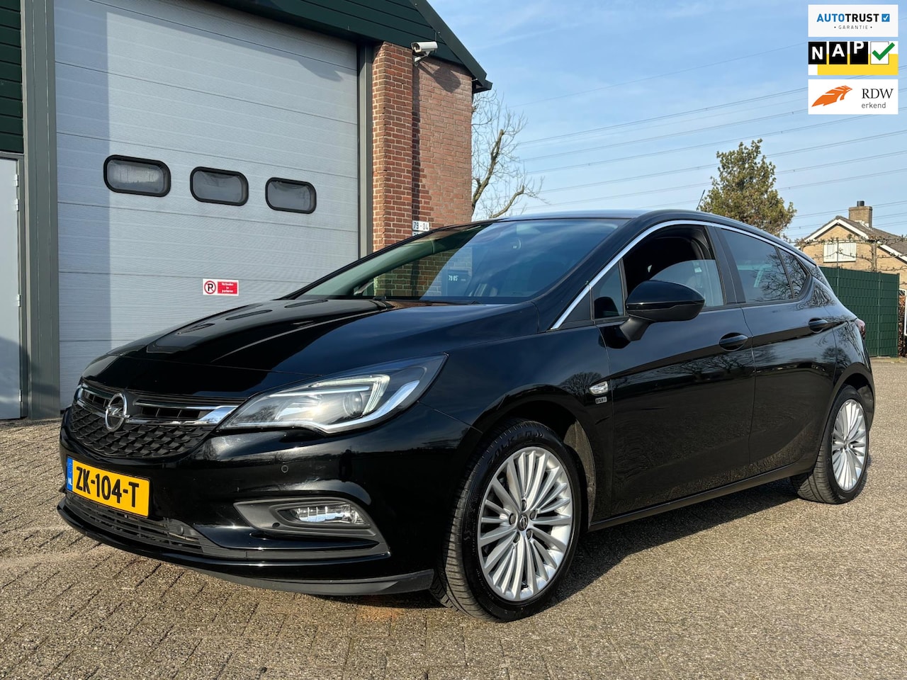 Opel Astra - 1.0 Turbo 120 Jaar Edition 1.0 Turbo 120 Jaar Edition Nieuwstaat! - AutoWereld.nl