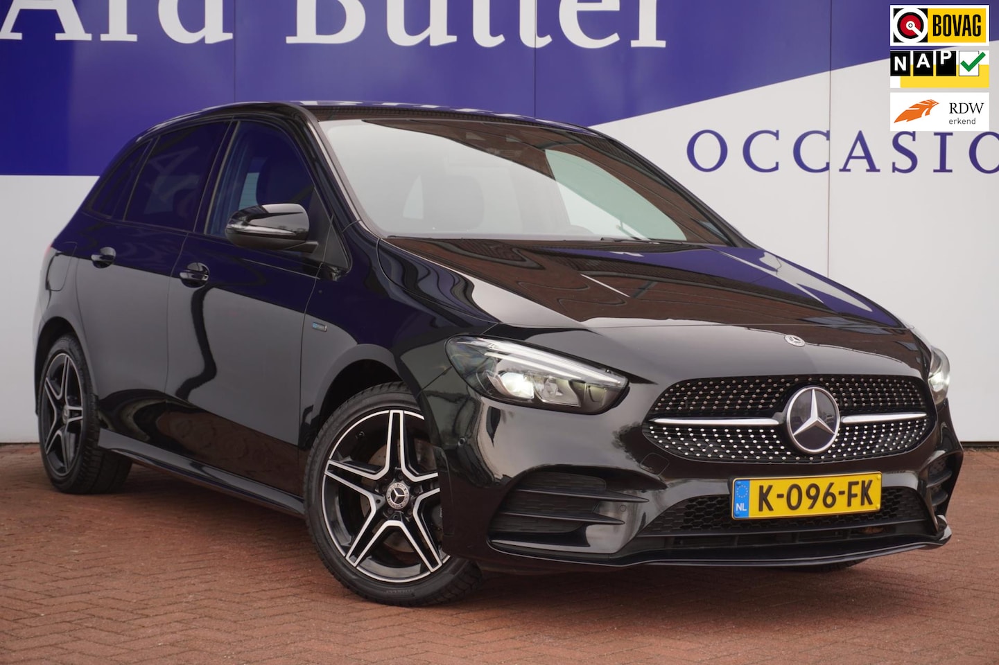 Mercedes-Benz B-klasse - 250 e Business Solution AMG Limited / LED / Leder / Sfeerverlichting / Camera / Elek-Klep - AutoWereld.nl