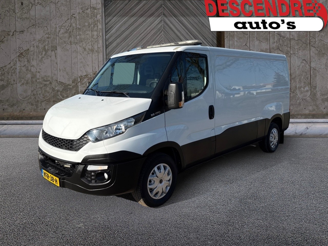 Iveco Daily - 35S17V 3.0 352 H1 automaat - AutoWereld.nl