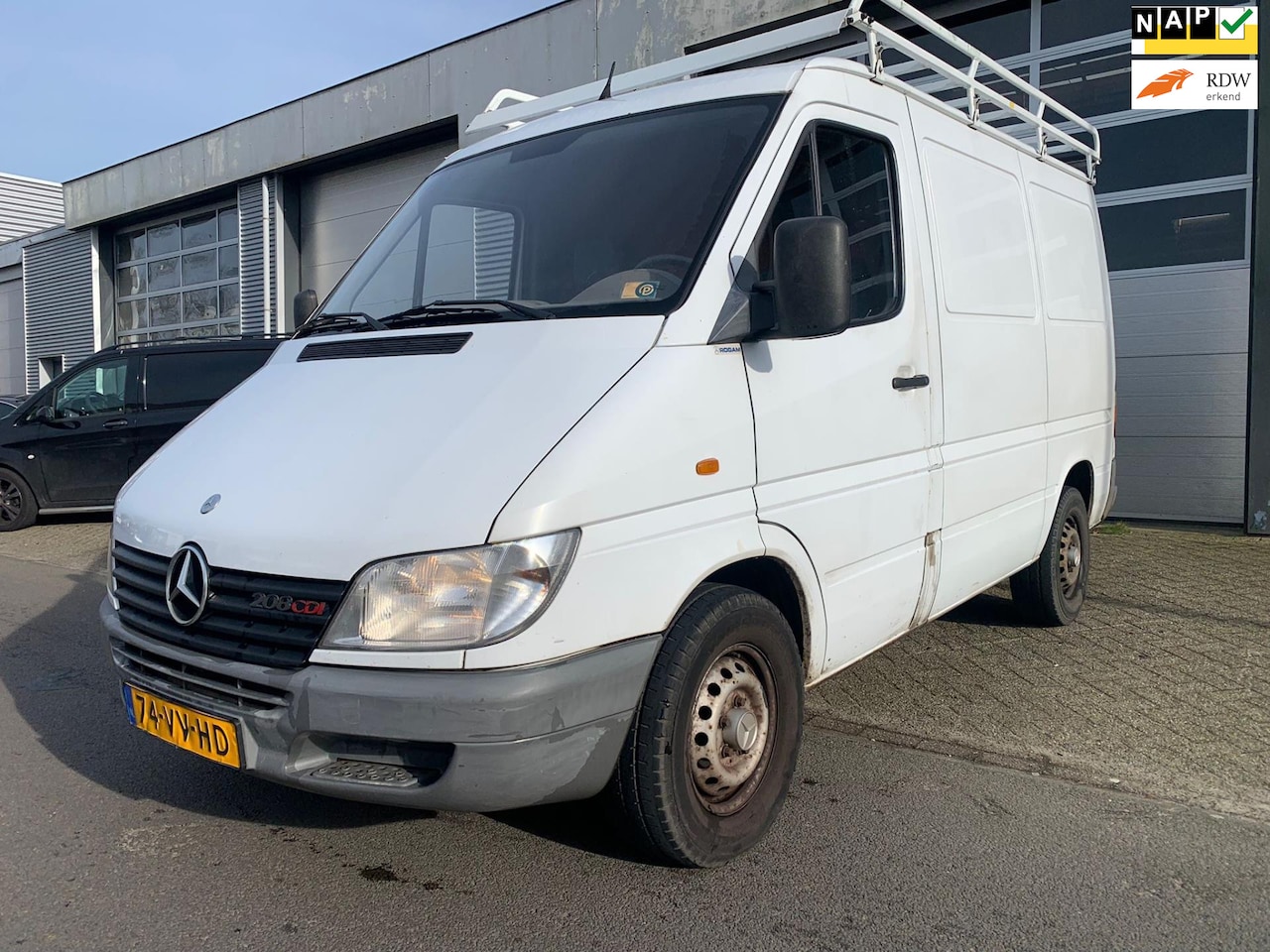 Mercedes-Benz Sprinter - 208 CDI 2.2 300 Original unieke kmstand apk! - AutoWereld.nl