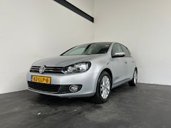 Volkswagen Golf - 1.2 TSI Highline BlueMotion. APK 02-2026