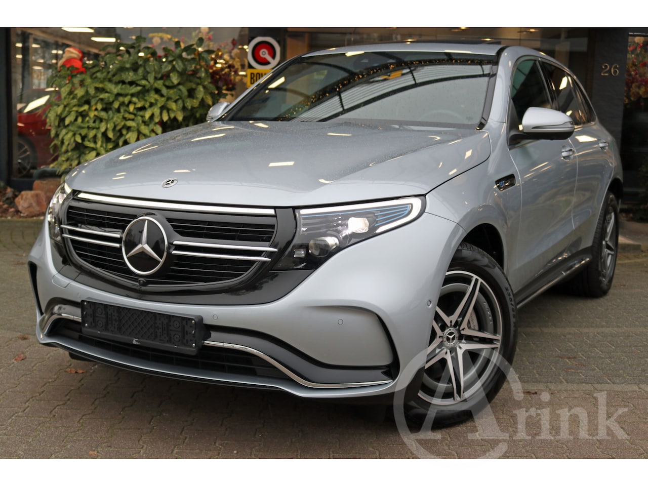 Mercedes-Benz EQC - 400 4MATIC 80 kWh AMG Line Rijassistentiepakket Schuifdak Trekhaak - AutoWereld.nl