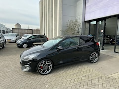 Ford Fiesta - 1.5 EcoBoost ST-3 200PK NIEUWSTAAT INRUIL MOGELIJK