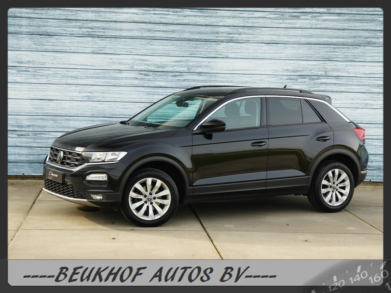 Volkswagen T-Roc - 1.5 TSI Sport Velgen17" Carplay Trekhaak - AutoWereld.nl