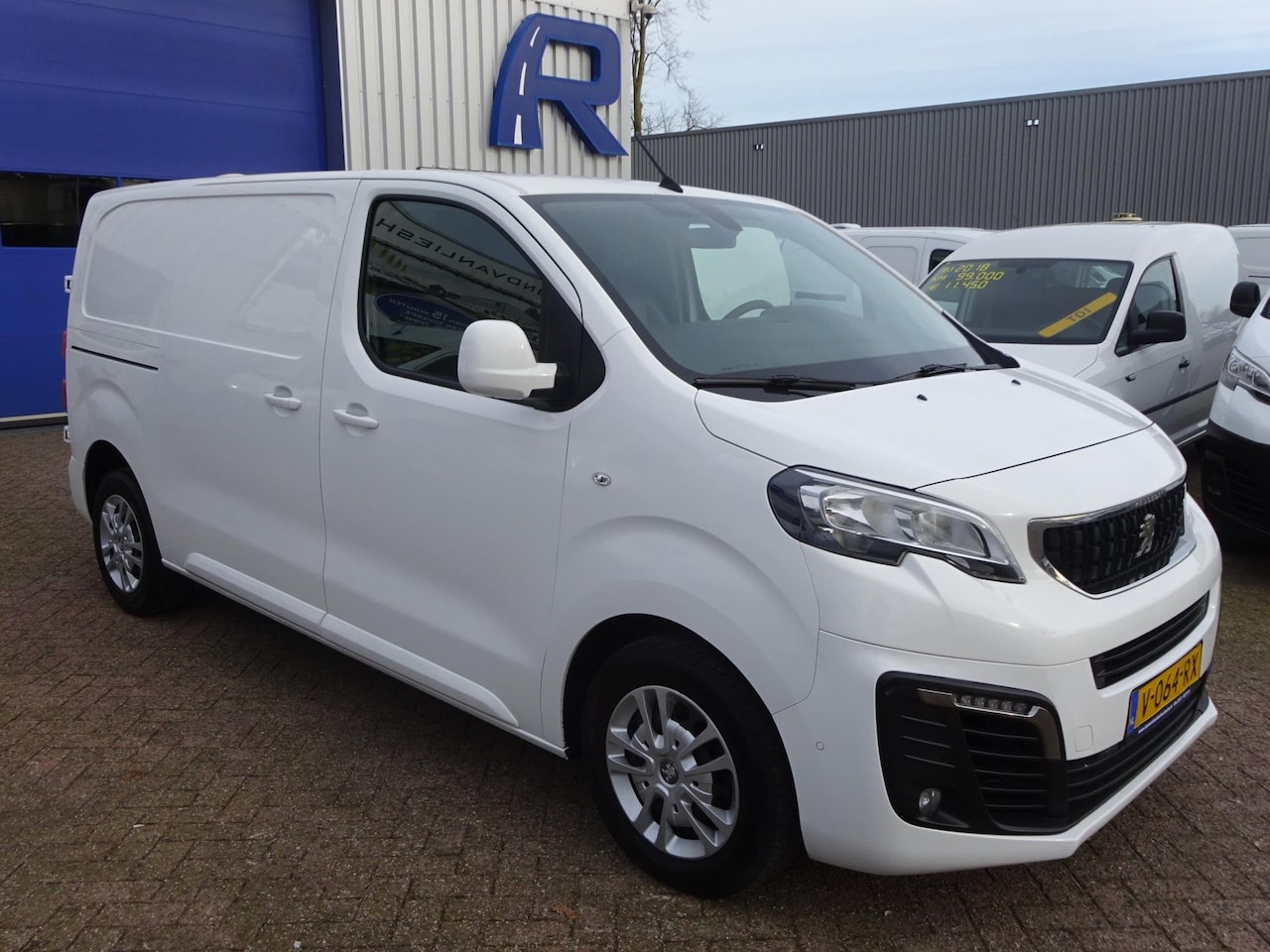 Peugeot Expert - 231S 2.0 BlueHDI 120 PK Premium Pack AIRCO NAVI 3 ZITS CRUISE CONROL - AutoWereld.nl