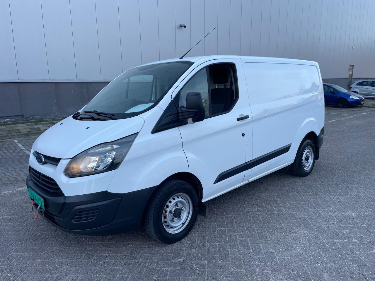 Ford Transit Custom - 250 2.2 TDCI L1H1 Base!WEINIG KM:155000NAP!ELECKTRISH RAAM!CRUIS CONTROLE!TREKHAAK!APK:09- - AutoWereld.nl