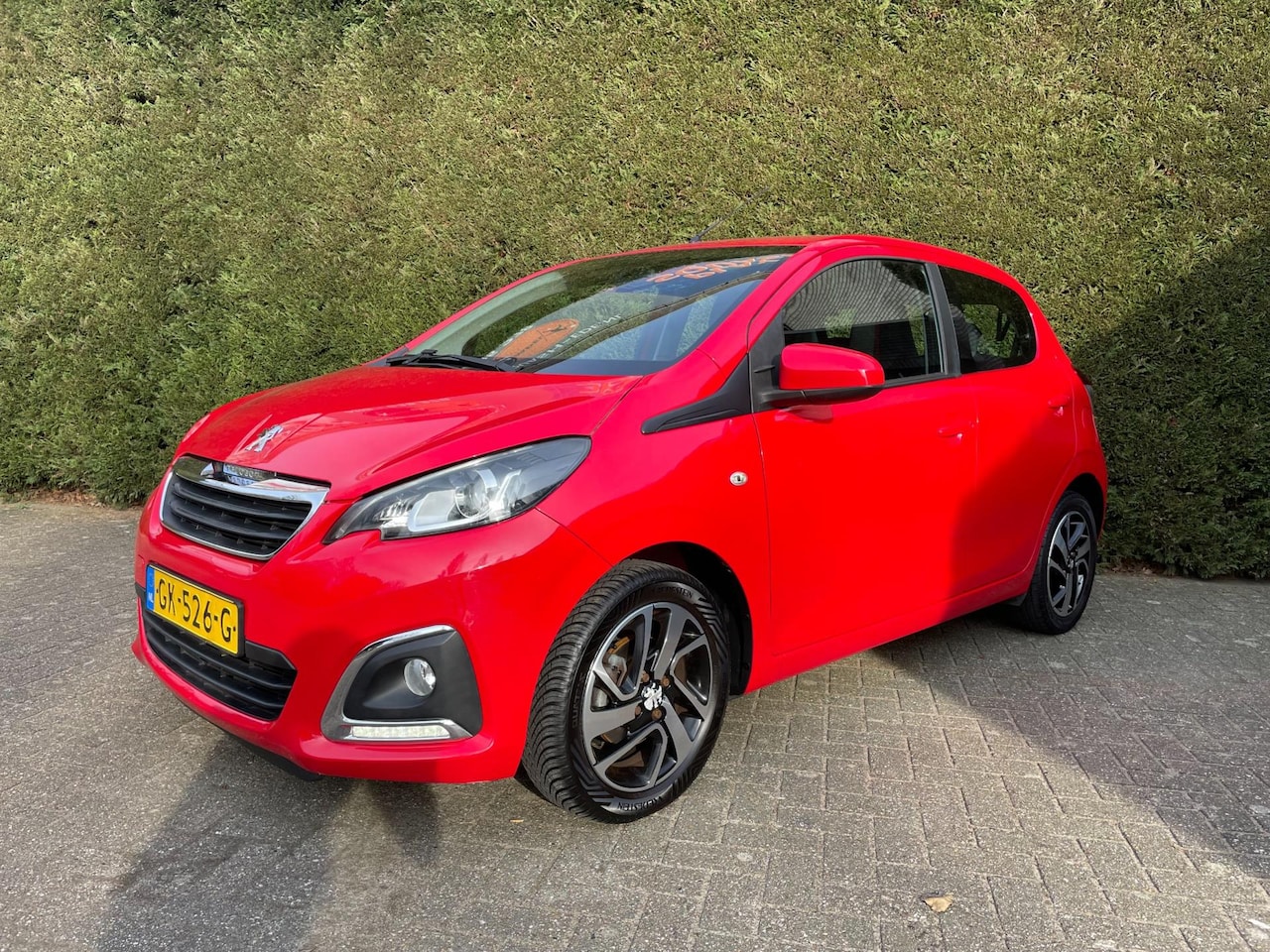 Peugeot 108 - 1.2 VTi 86 PK , Allure, PDC, Led, Multimedia systeem, NAP ! - AutoWereld.nl