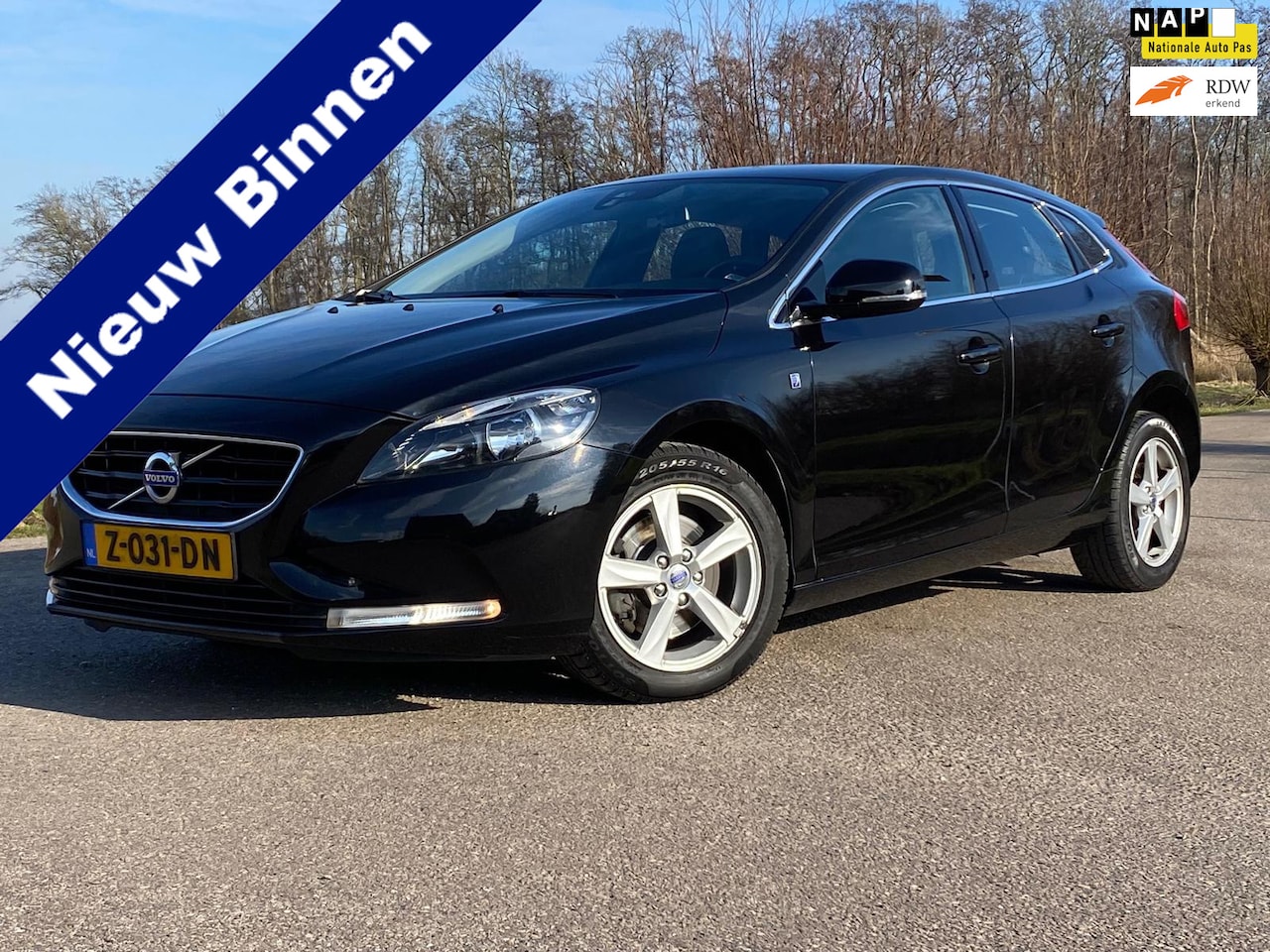 Volvo V40 - 2.0 T2 Ocean Race 5DRS NAVI LEDER-INT AIRCO NAP GOED ONDERHOUDEN - AutoWereld.nl