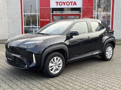 Toyota Yaris Cross - 1.5 HYBRID DYNAMIC NAVI HEAD-UP STOEL/STUURVERW. APPLE/ANDROID EL-ACHTERKLEP KEYLESS