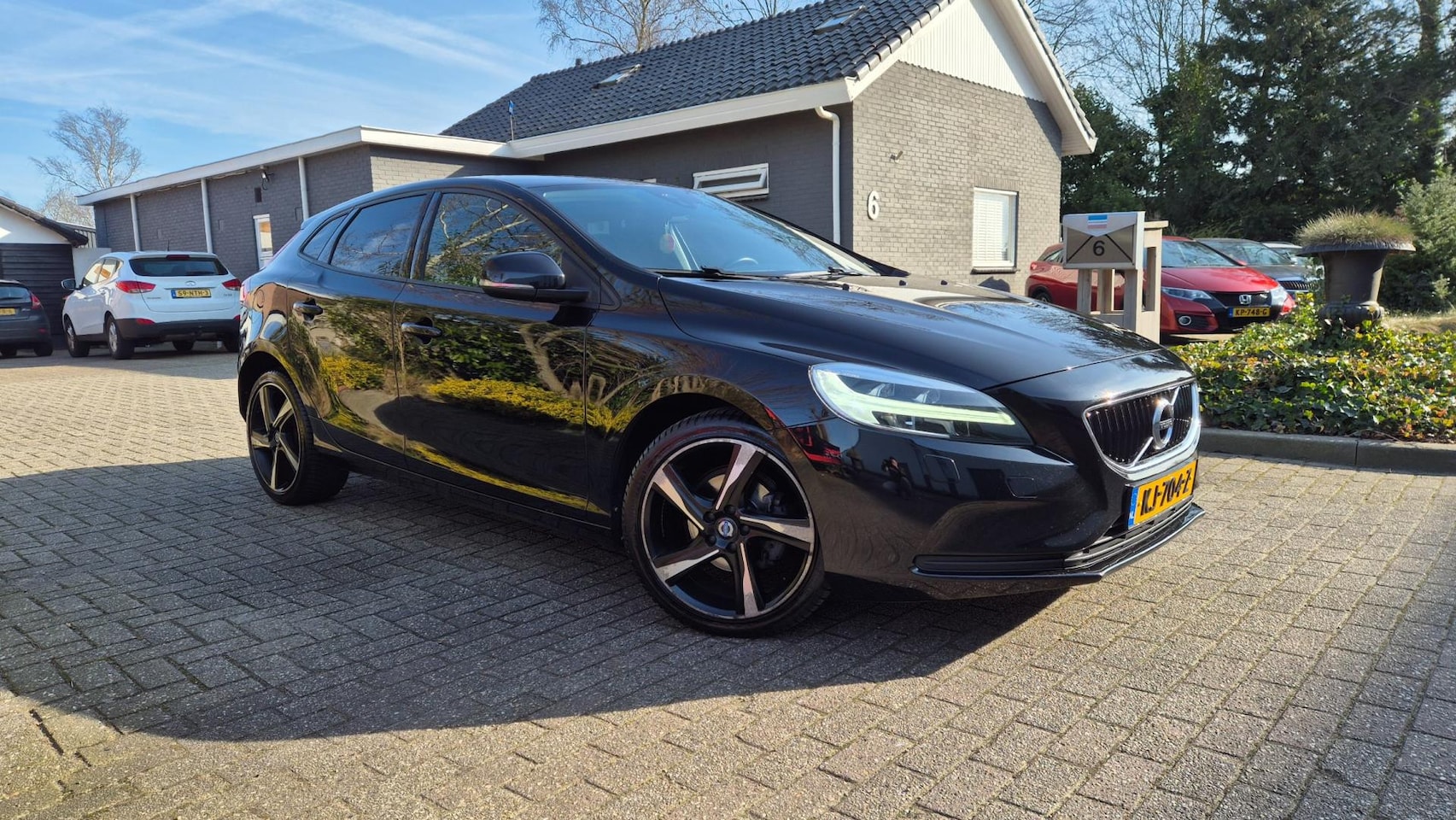 Volvo V40 - 2.0 D2 Nordic+ LEDER-NAVI-EURO6-2016 - AutoWereld.nl