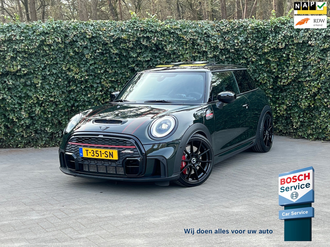 MINI John Cooper Works - Mini 2.0 Classic/ BOMVOL & UNIEKE AUTO !! - AutoWereld.nl