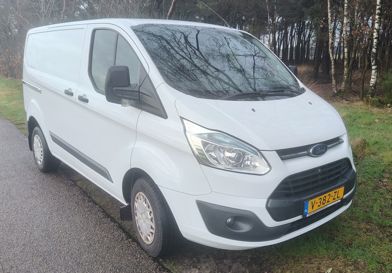 Ford Transit Custom - 290 2.2 TDCI L1H1 Limited Android auto/Apple Carplay | 125pk | MARGE - AutoWereld.nl