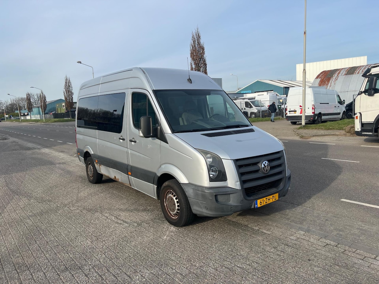 Volkswagen Crafter - 32 2.5 TDI L2H2 Personenbus - AutoWereld.nl