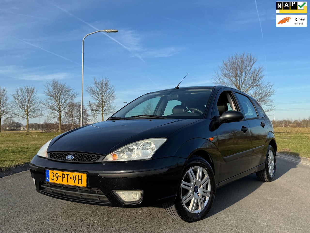 Ford Focus - 1.6-16V Futura Nieuwe APK Vol Leder Clima - AutoWereld.nl