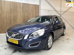 Volvo V60 - 1.6 T3 Summum