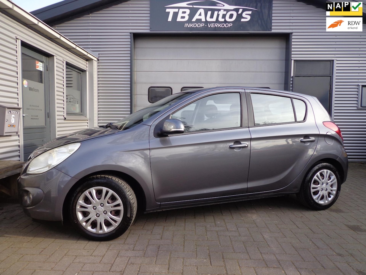 Hyundai i20 - 1.2i i-Motion 5-DRS ! AIRCO ! - AutoWereld.nl