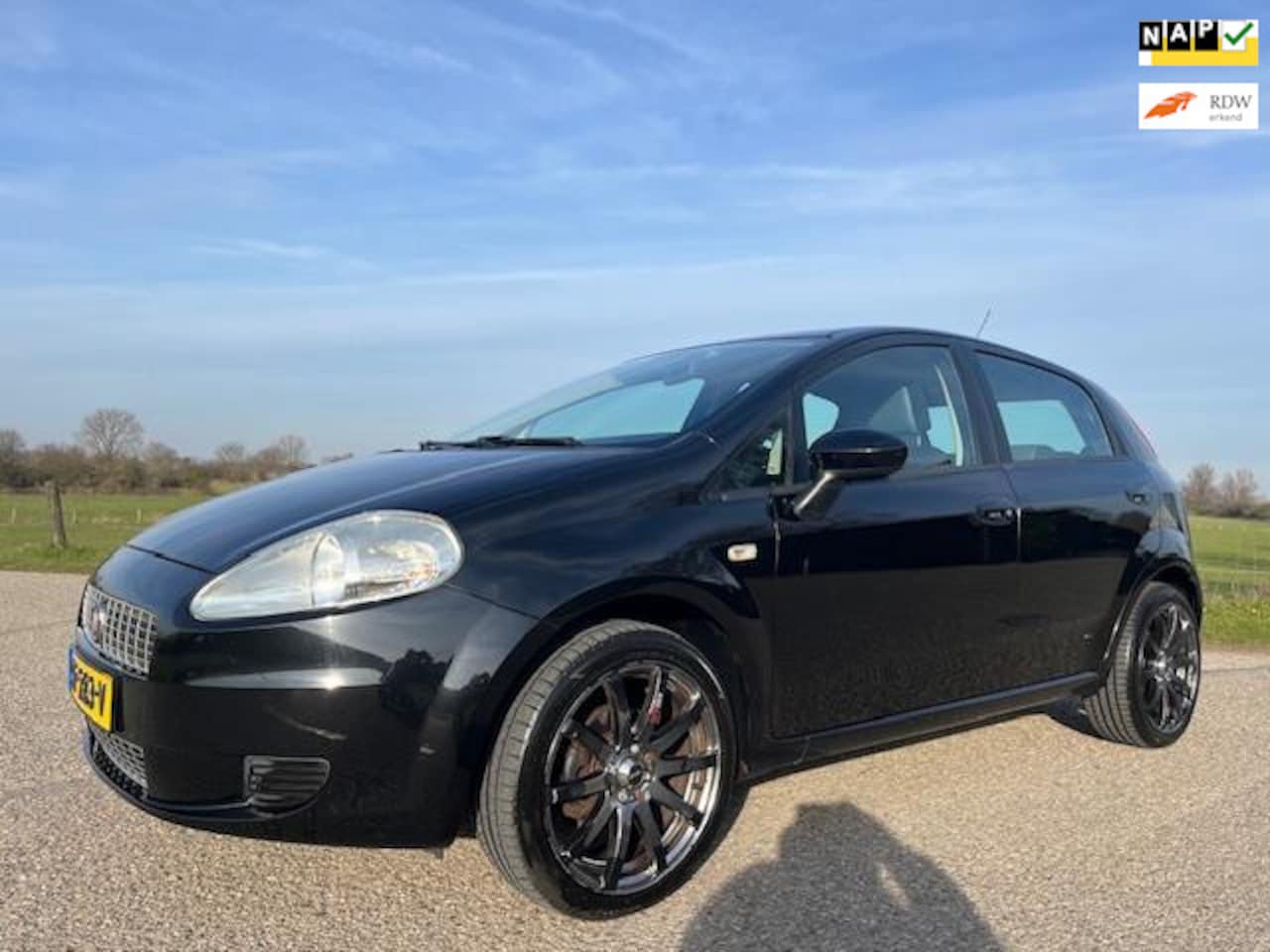 Fiat Grande Punto - 1.4 Active Airco 5 drs 136530 km bj 2009 riem vvb 97000 km - AutoWereld.nl