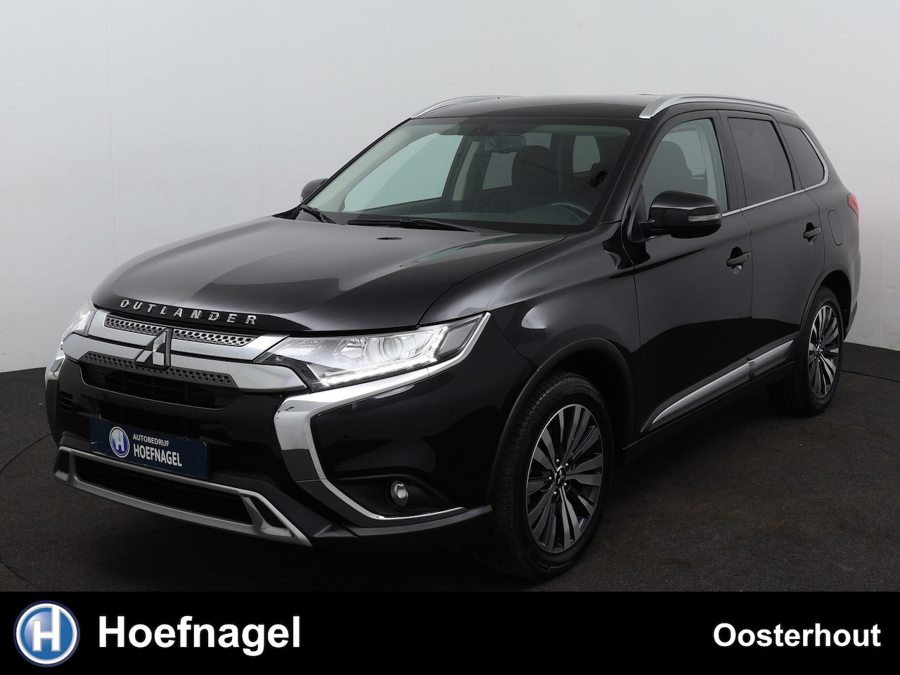 Mitsubishi Outlander - 2.0 Connect Pro Automaat | Navigatie | Camera | Trekhaak | Stoelverwarming - AutoWereld.nl