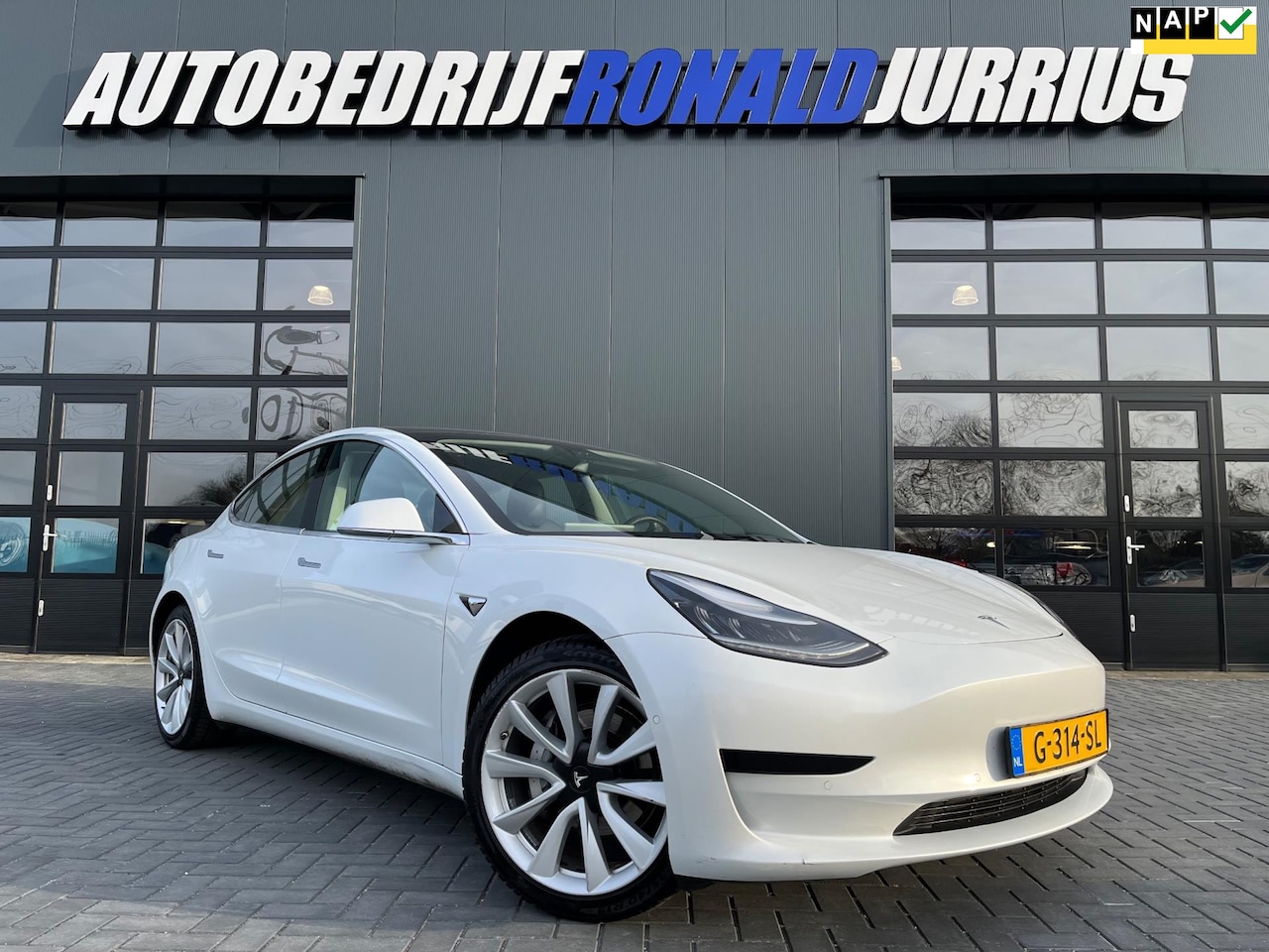 Tesla Model 3 - Standard RWD Plus 60 kWh NL.Auto/Panoramadak/Camera/Full Led/Autopilot/1Ste Eigenaar - AutoWereld.nl