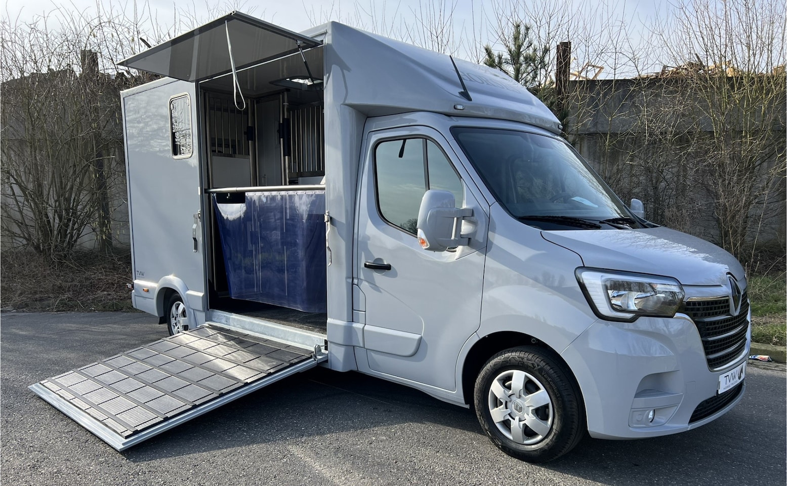 Renault Master - Paardenwagen / Horsetruck / Veewagen T35 2.3 dCi 165 L3 - AutoWereld.nl