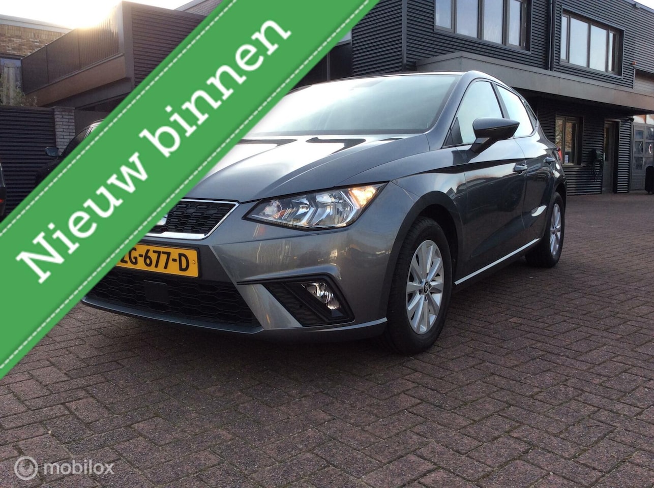 Seat Ibiza - 1.0 MPI Reference 5-Deurs Apple Carplay climate contr - AutoWereld.nl