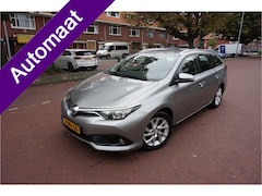 Toyota Auris Touring Sports - 1.8 Hybrid Black Edition navigatie telefoon cruisecontrol camera