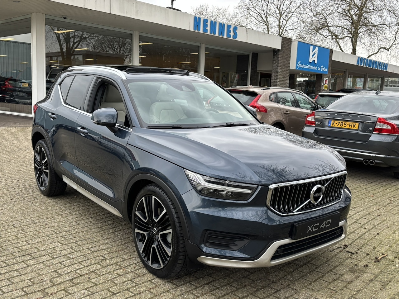 Volvo XC40 - 1.5 T4 211pk Recharge Inscription Pano Styling Keyless DAB Leder - AutoWereld.nl