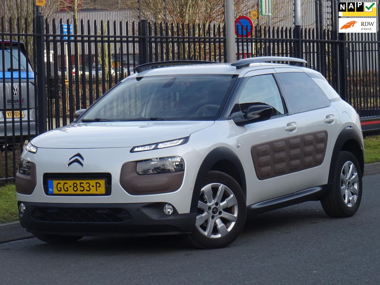 Citroën C4 Cactus - 1.6 BlueHDi Shine NAP/NAVI/CAMERA/PDC/APK - AutoWereld.nl