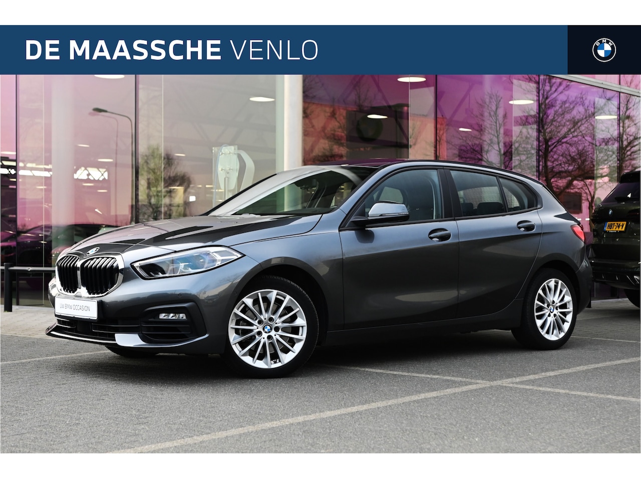 BMW 1-serie - 118i Executive Automaat / LED / Parking Assistant / Live Cockpit Professional / Cruise Con - AutoWereld.nl