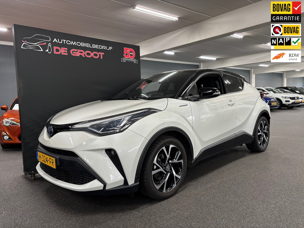 Toyota C-HR - 2.0 Hybrid First Edition / NL-auto, Eerste eigenaar, Automaat, Trekhaak - AutoWereld.nl