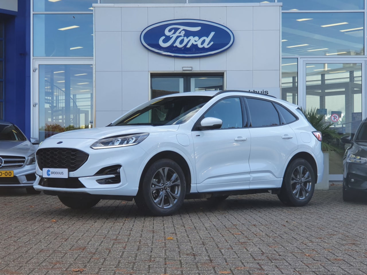 Ford Kuga - 2.5 PHEV Plug-In 225PK ST-Line | Camera | Navigatie Cruise Control | Apple Carplay/Android - AutoWereld.nl