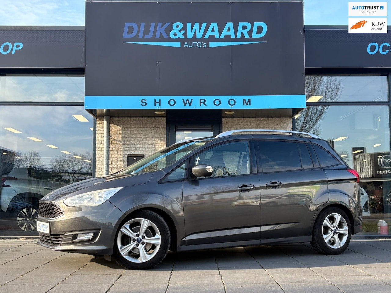 Ford Grand C-Max - 1.5 Titanium 7p. | TREKHAAK | CRUISE | STOEL\STUUR VERWARMING | NAVI | LED - AutoWereld.nl