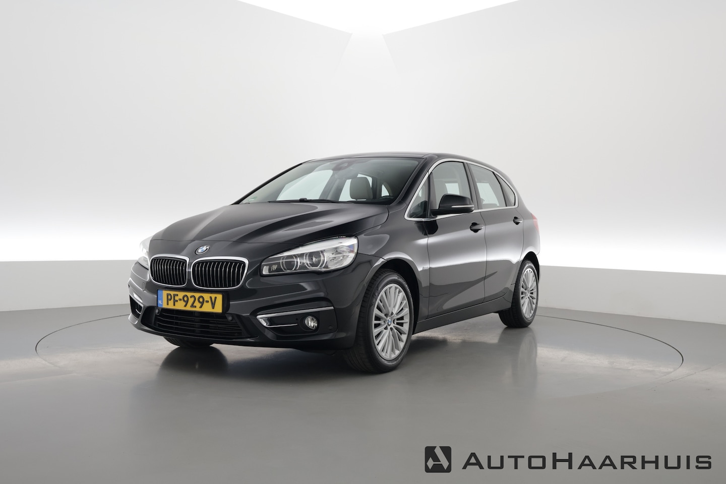 BMW 2-serie Active Tourer - 218i Luxury Line Aut. | Navi | HUD | Memory | Cruise | Stoelver. | Camera - AutoWereld.nl